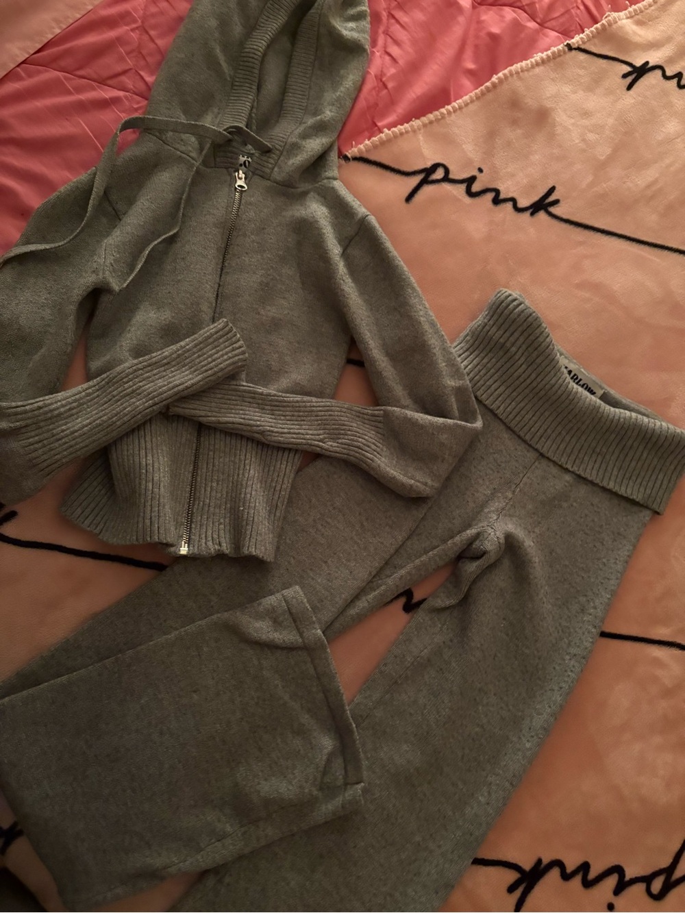 Grey knit set